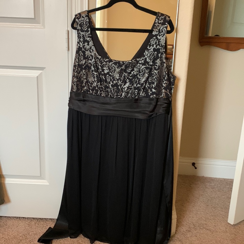 Holiday/formal evening dress